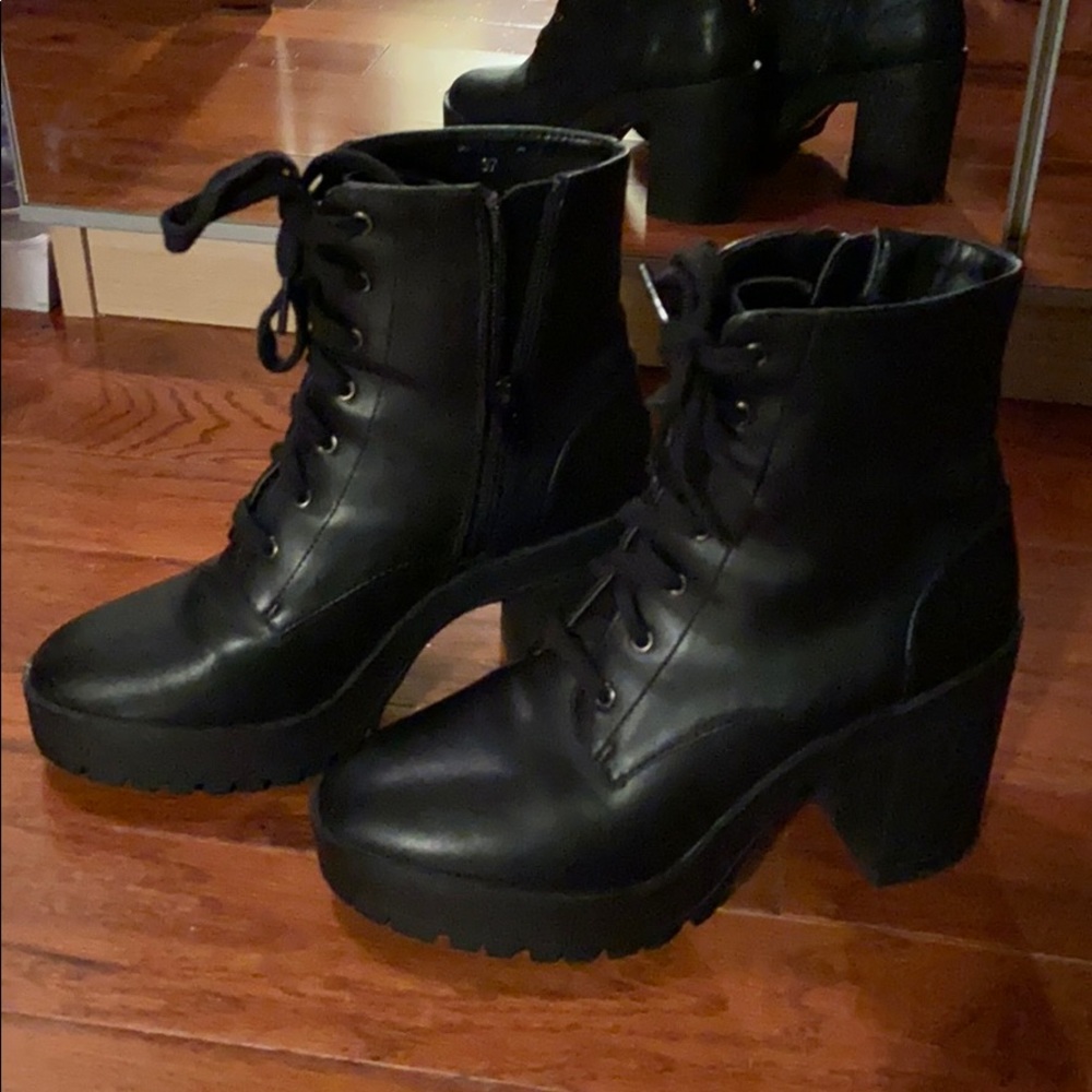London Rebel high platform combat boots